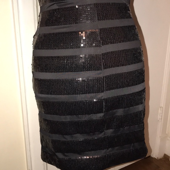 Black sequin dress - Picture 3 of 4